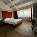 Bed & Breakfast C House Peschiera del Garda