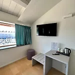Bed & Breakfast C House Peschiera del Garda