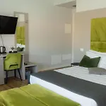 C House 4*