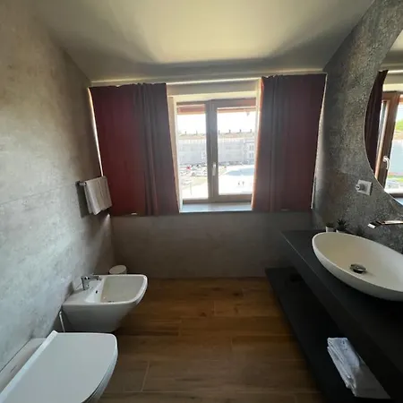 C House 4*