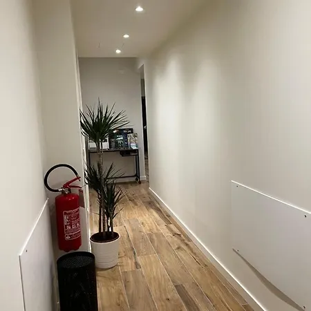 C House Alojamento de Acomodação e Pequeno-almoço 4*
