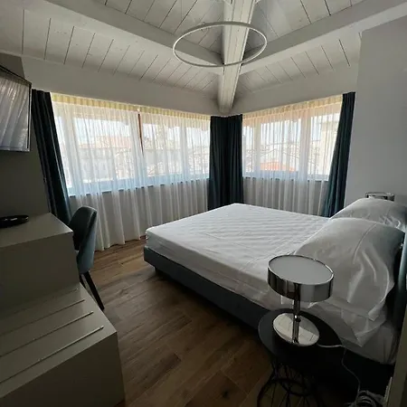 C House Alojamento de Acomodação e Pequeno-almoço