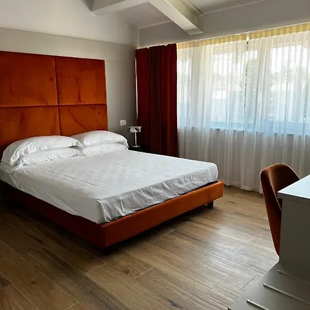 C House 4* Peschiera del Garda