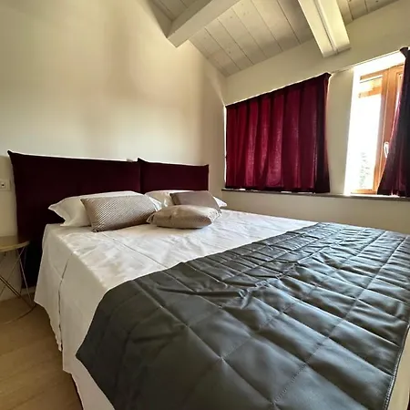 C House Bed & Breakfast *