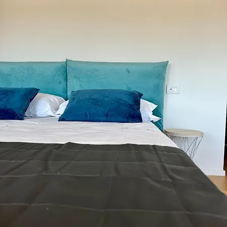 Bed & Breakfast C House *