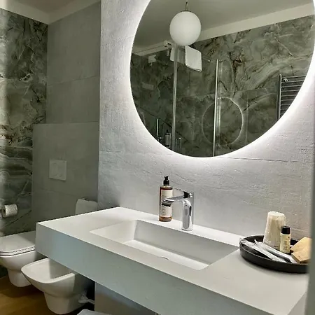 Alojamento de Acomodação e Pequeno-almoço C House Peschiera del Garda