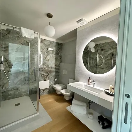 C House 4* Peschiera del Garda