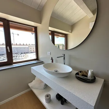C House 4*