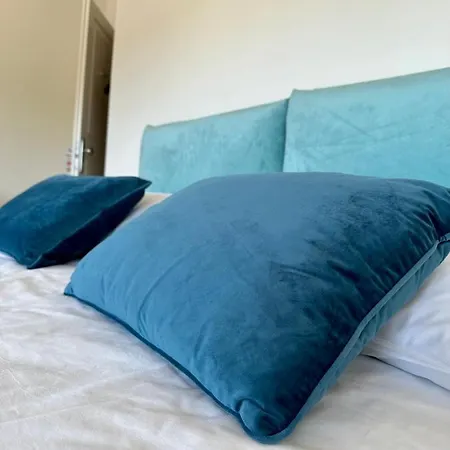 Bed & Breakfast C House