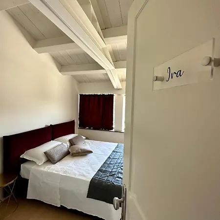 Alojamento de Acomodação e Pequeno-almoço C House Peschiera del Garda