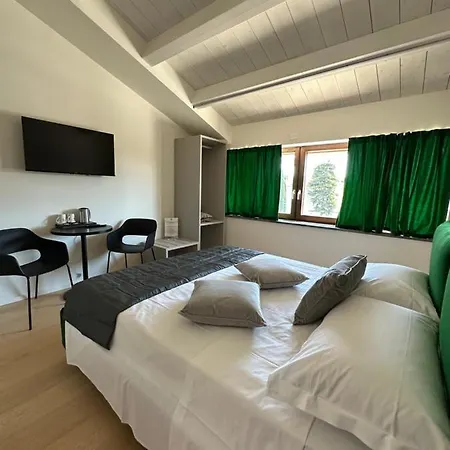 Bed & Breakfast C House