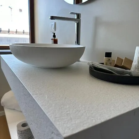 C House Peschiera del Garda