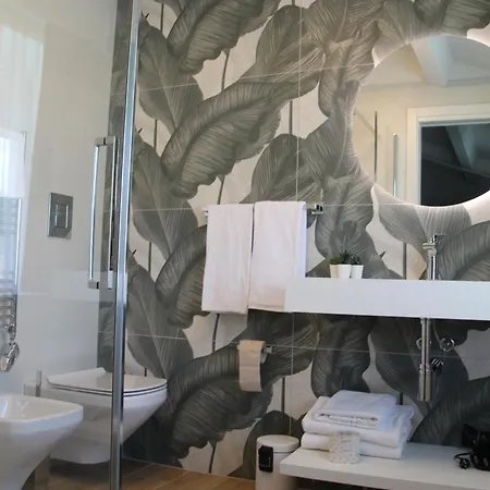 C House Alojamento de Acomodação e Pequeno-almoço Peschiera del Garda