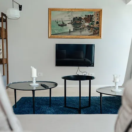 Bed & Breakfast C House Peschiera del Garda