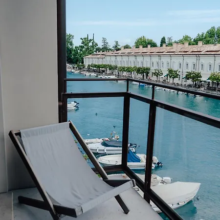 C House Peschiera del Garda