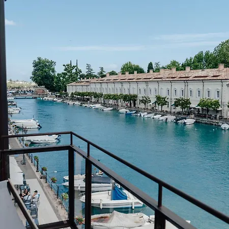C House Peschiera del Garda