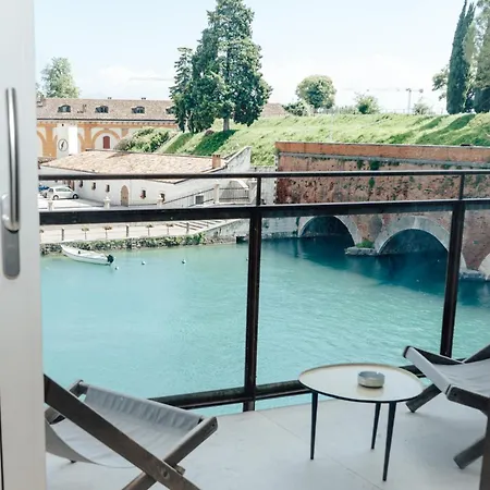 C House Peschiera del Garda