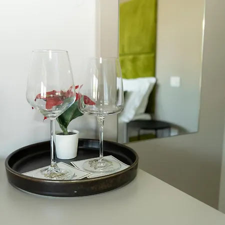 Bed & Breakfast C House *