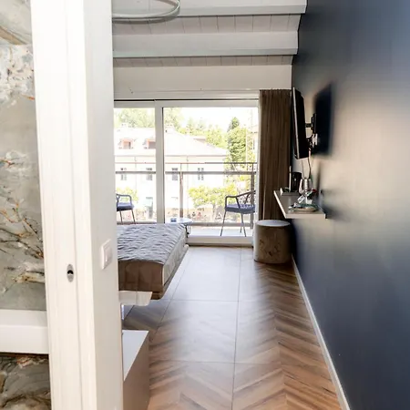 C House 4* Peschiera del Garda