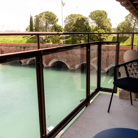 C House Peschiera del Garda