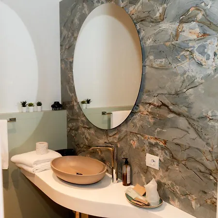 Alojamento de Acomodação e Pequeno-almoço C House 4*